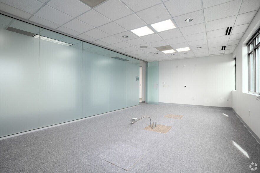 More Photos Of 1512 E Franklin St, Chapel Hill Unknown For Lease