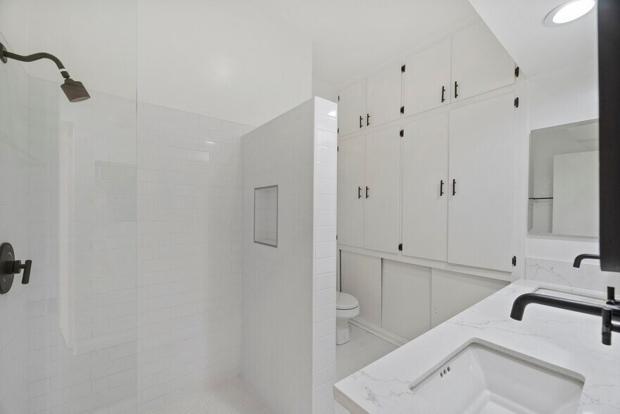 More Photos Of 329 S Rexford Dr, Beverly Hills Apartments For Sale