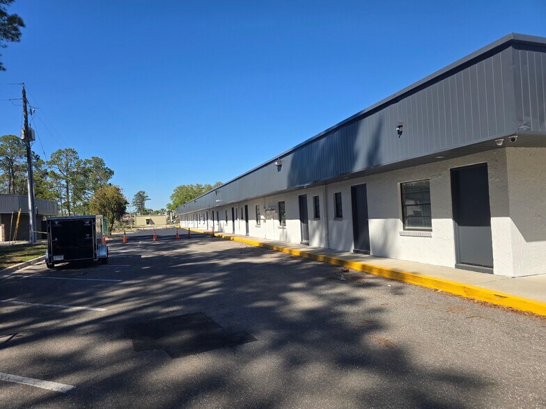 More Photos Of 1530 Kingsley Ave, Orange Park Unknown For Lease