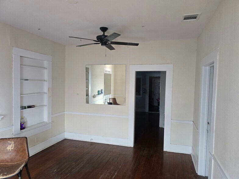 More Photos Of 1307 Culebra Rd, San Antonio Storefront Retail Residential For Sale