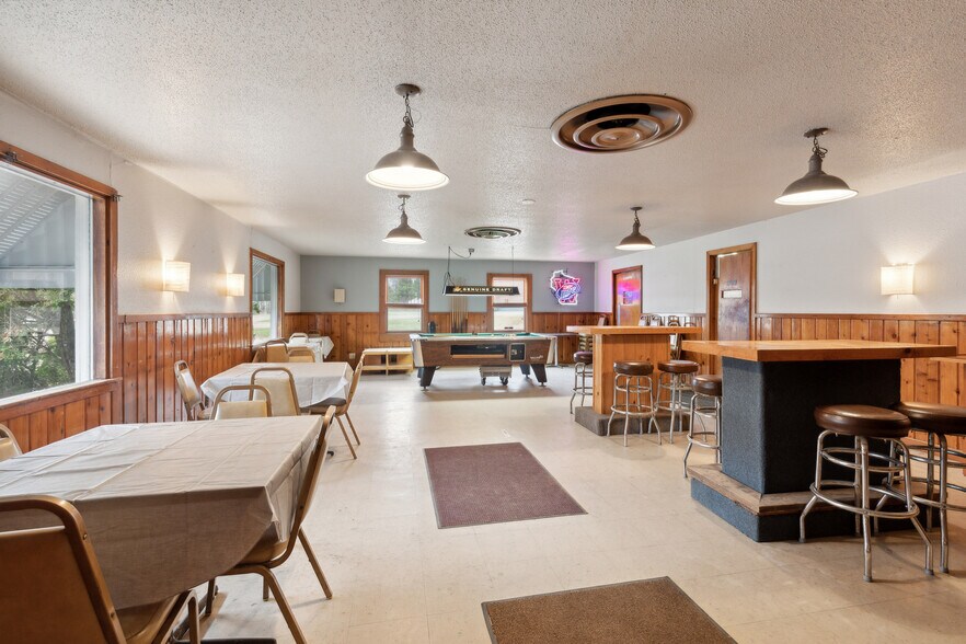 More Photos Of N11050 County Road A, Tomahawk Bar For Sale