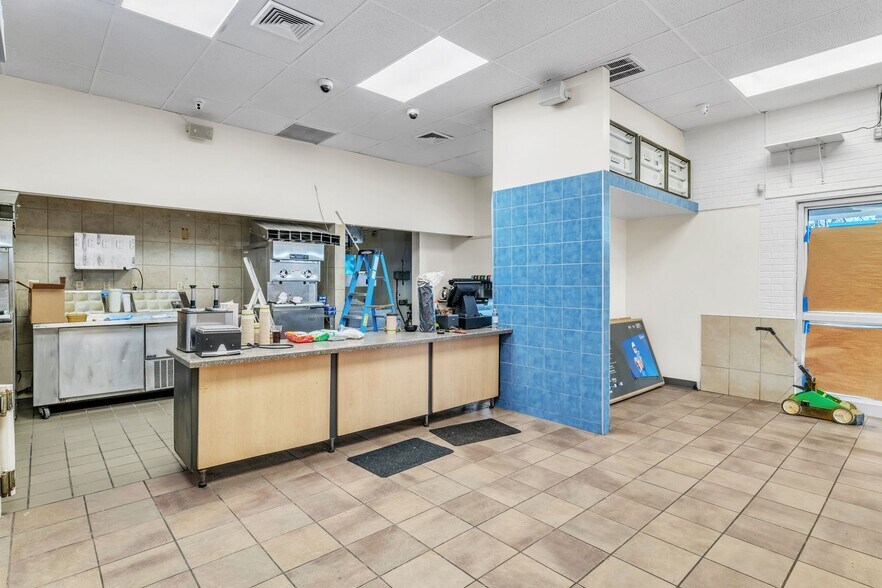 More Photos Of 1535 Memorial Dr, Chicopee Restaurant For Sale