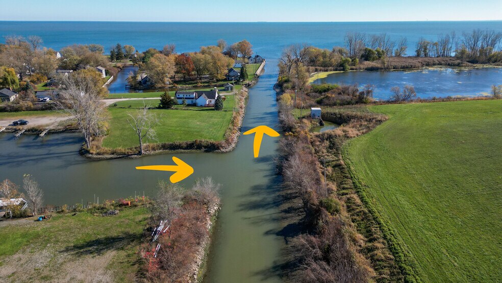 More Photos Of 10420 Harold Dr, Luna Pier Marina For Sale