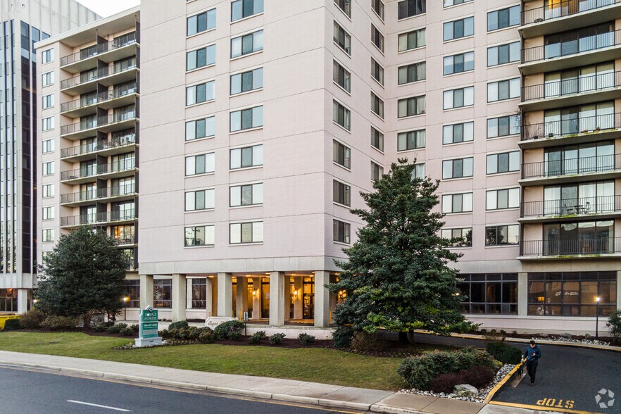 More Photos Of 4400 East-West Hwy, Bethesda Apartments For Lease