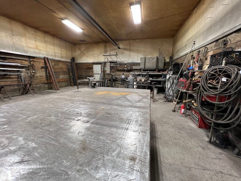 More Photos Of 6101 S 2nd St, Tetonia Service For Sale