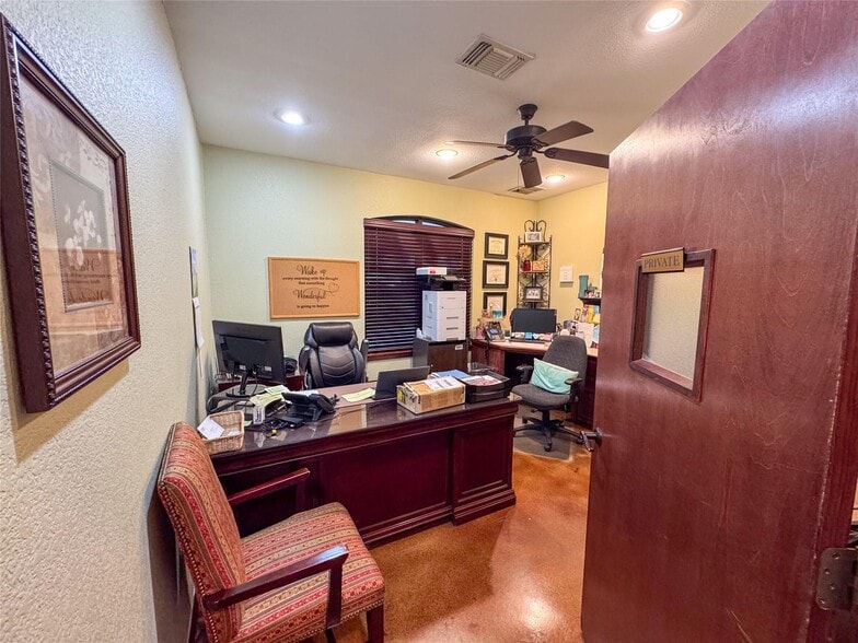 More Photos Of 1700 Gallagher Dr, Sherman Medical For Sale