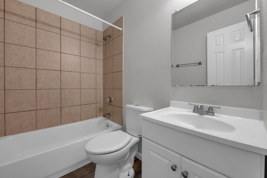 More Photos Of 4936 Flamingo Rd, Fort Worth Apartments For Sale