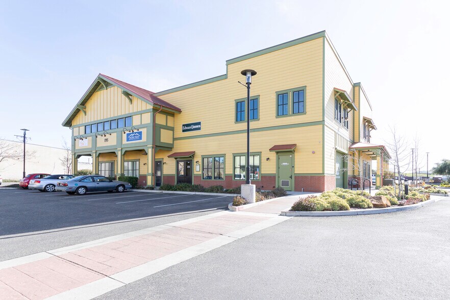 More Photos Of 195 S Broadway St, Orcutt Flex For Lease