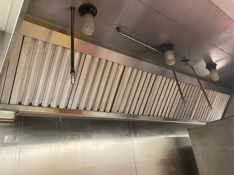 More Photos Of 2199 Riverside Dr, Columbus Restaurant For Lease