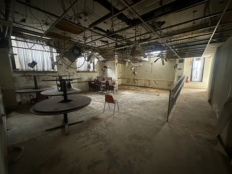 More Photos Of 215 Lelia St, Pittsburgh Apartments For Sale
