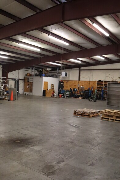 More Photos Of 105 Furlong Industrial Dr, Kernersville Manufacturing For Sale