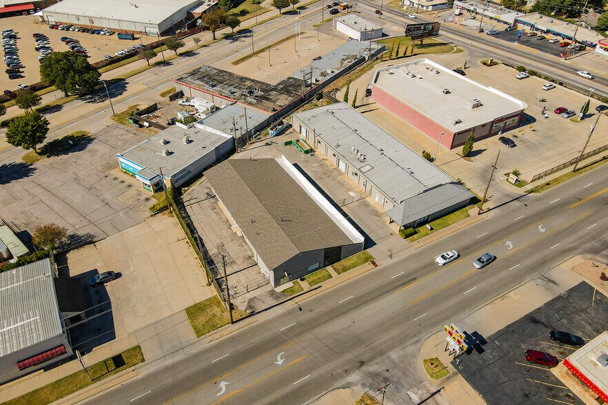 More Photos Of 1627 S Hillside St, Wichita Freestanding For Sale