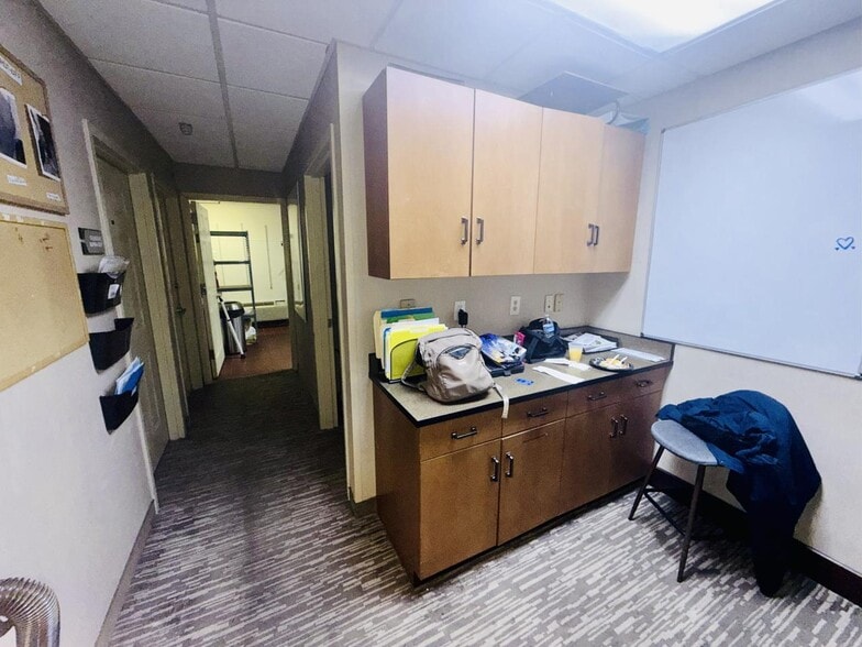 More Photos Of 9169 Markville Dr, Dallas Hotel For Sale