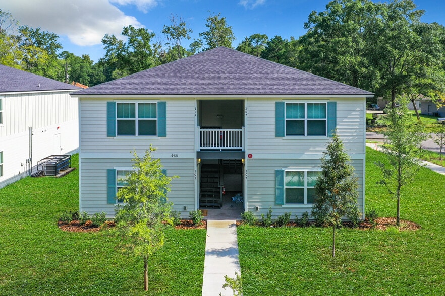 More Photos Of 6421 Breezy Oaks Way, Jacksonville Apartments For Sale
