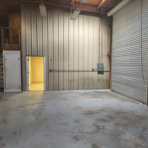 More Photos Of 8171 Highway 377, Pilot Point Specialty For Lease