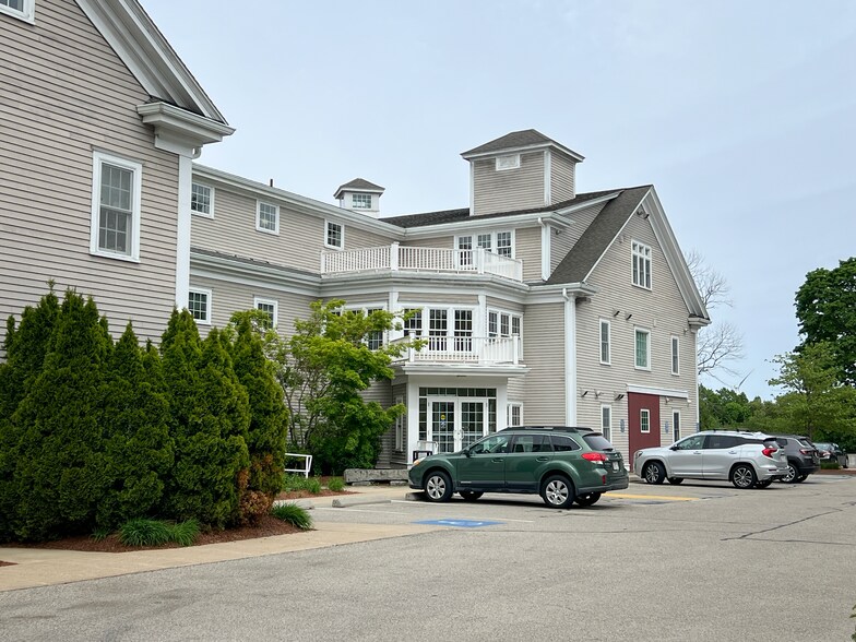 More Photos Of 10 New Driftway, Scituate Medical For Lease