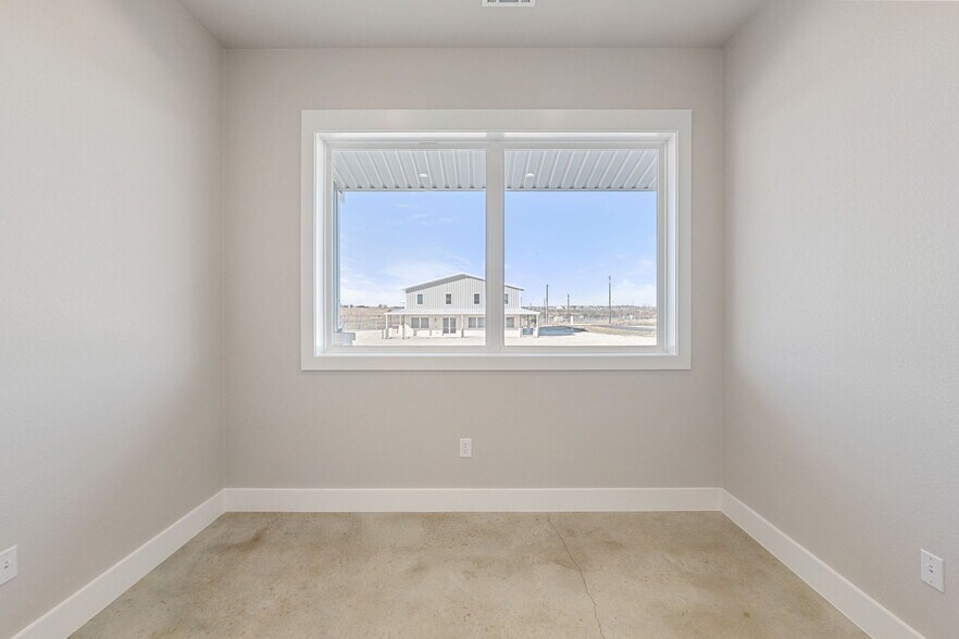 More Photos Of 2350 County Road 311, Jarrell Industrial For Lease
