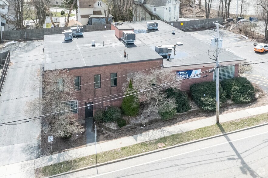 More Photos Of 631 Lincoln St, Worcester Medical For Lease