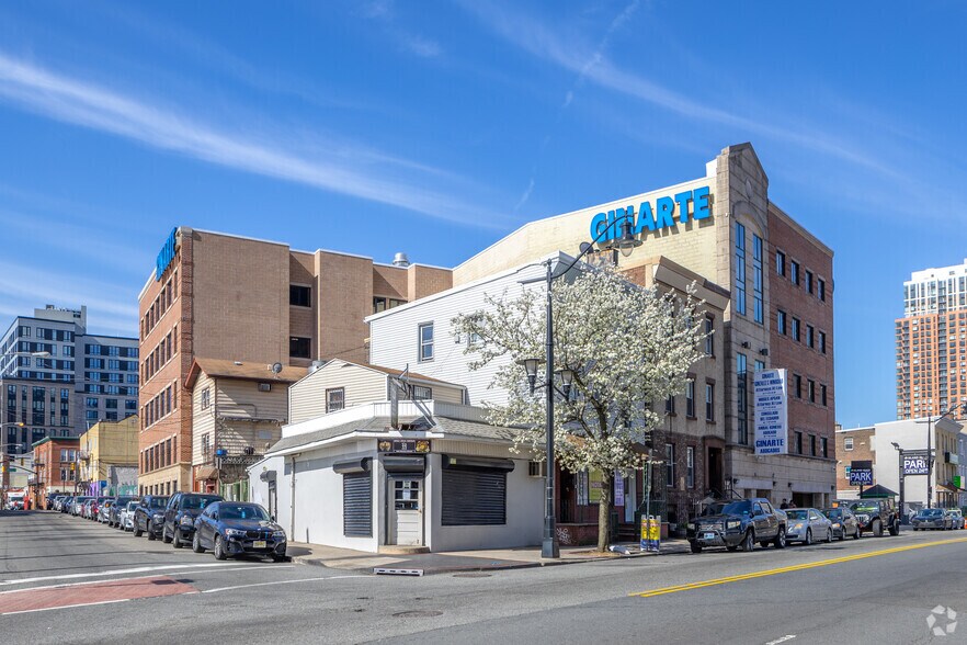 More Photos Of 400 Market St, Newark Office For Lease