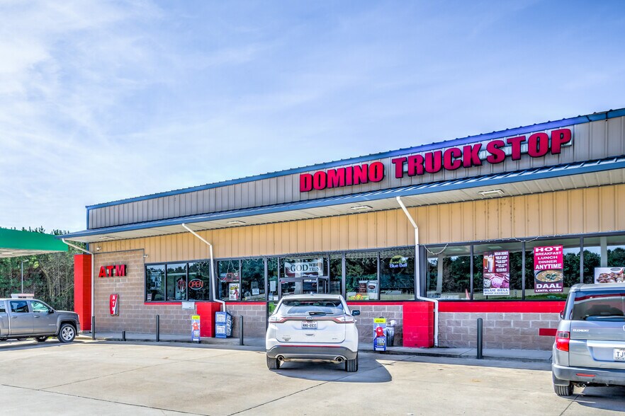 More Photos Of 22263 US Highway 59 N, Queen City Service Station For Sale