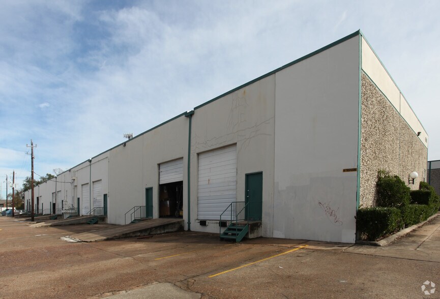 More Photos Of 4500 W 34th St, Houston Unknown For Lease