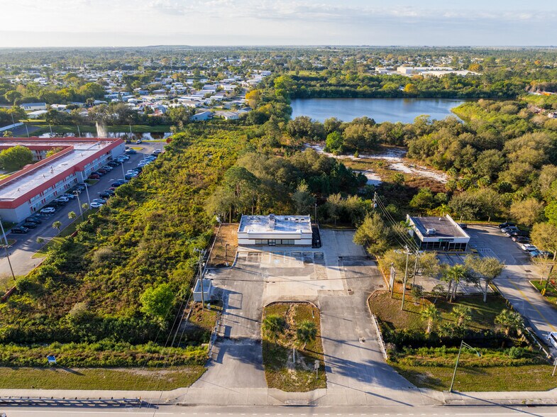 More Photos Of 8801 20th St, Vero Beach Convenience Store For Lease