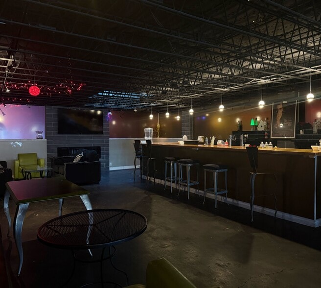 More Photos Of 3413 Central Ave SE, Albuquerque Storefront For Lease