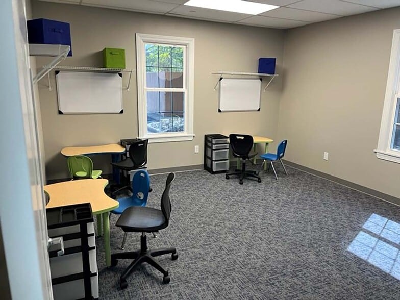 More Photos Of 6563 Wilson Mills Rd, Mayfield Village Medical For Lease