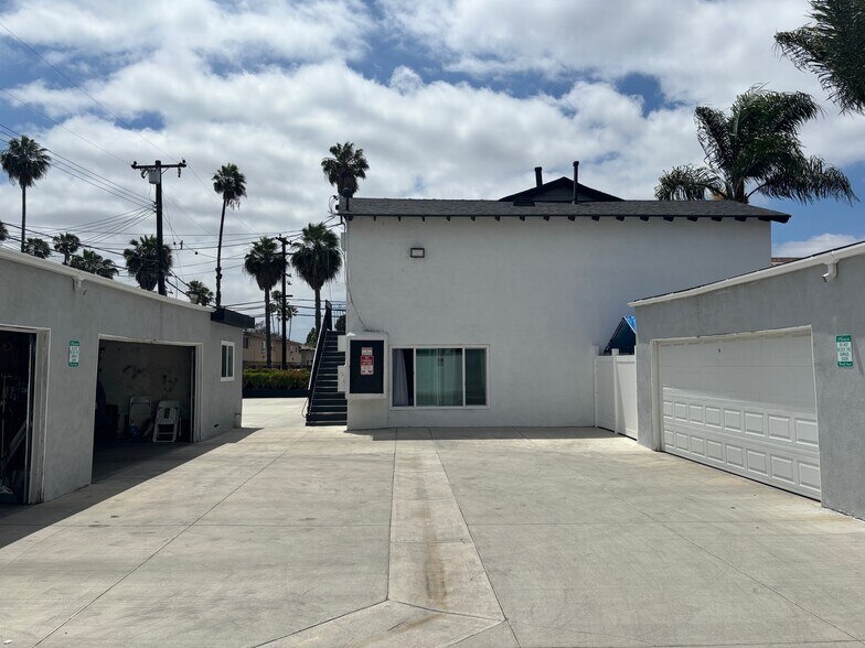 More Photos Of 13052 Rockinghorse Rd, Garden Grove Apartments For Sale