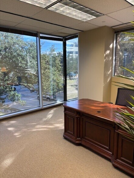 More Photos Of 5851 San Felipe St, Houston Office For Lease