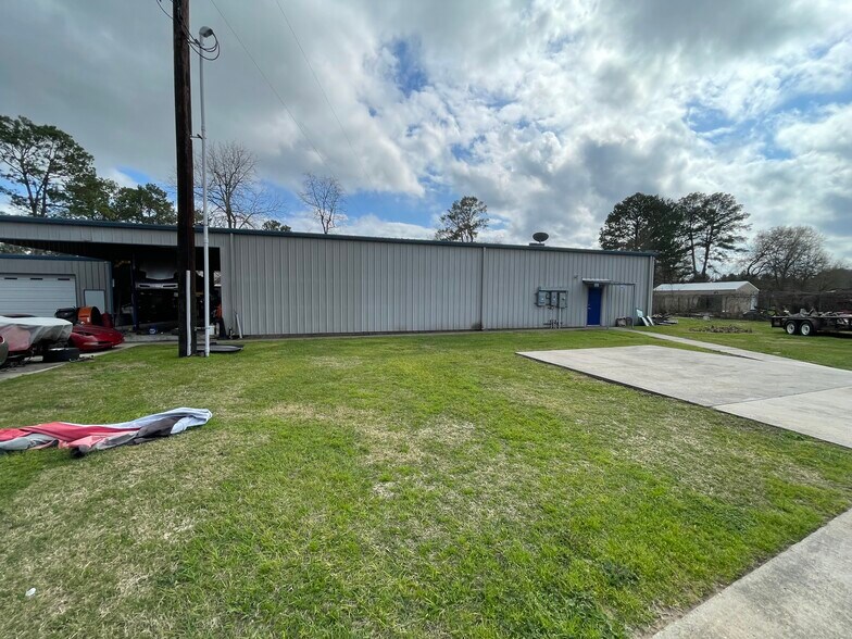 More Photos Of 2211 Louetta Rd, Spring Industrial For Sale