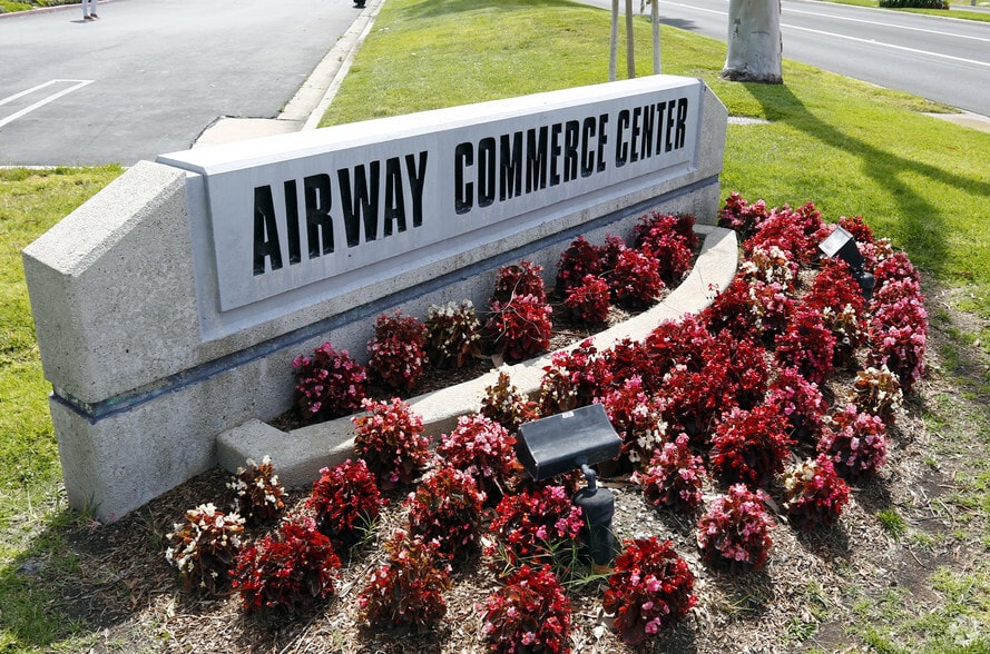 More Photos Of 3195 Airport Loop Dr, Costa Mesa Light Manufacturing For Lease