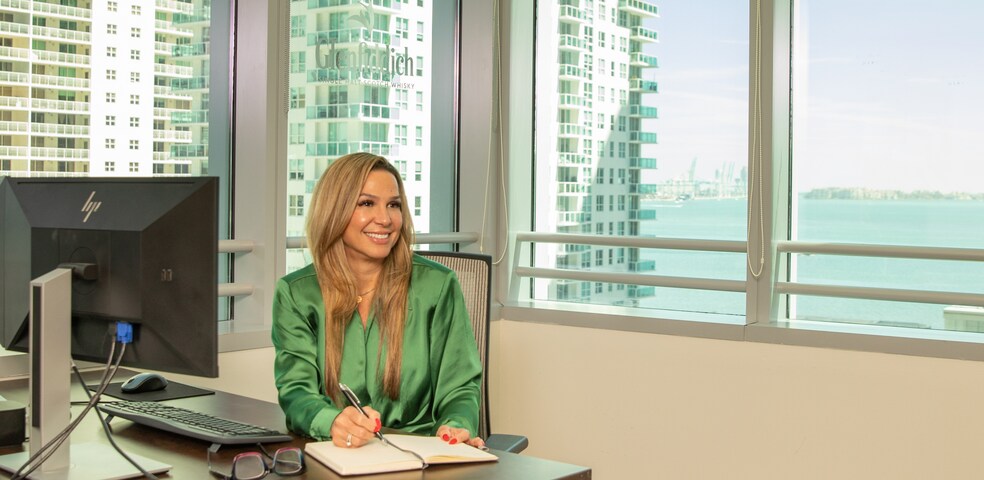 More Photos Of 1395 Brickell Ave, Miami Office Residential For Lease