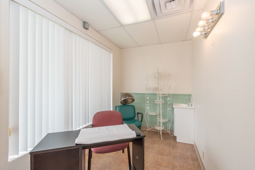 More Photos Of 3920 Nowata Rd, Bartlesville Freestanding For Sale