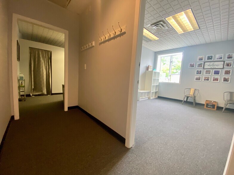 More Photos Of 26 Essex St, Andover Loft Creative Space For Lease