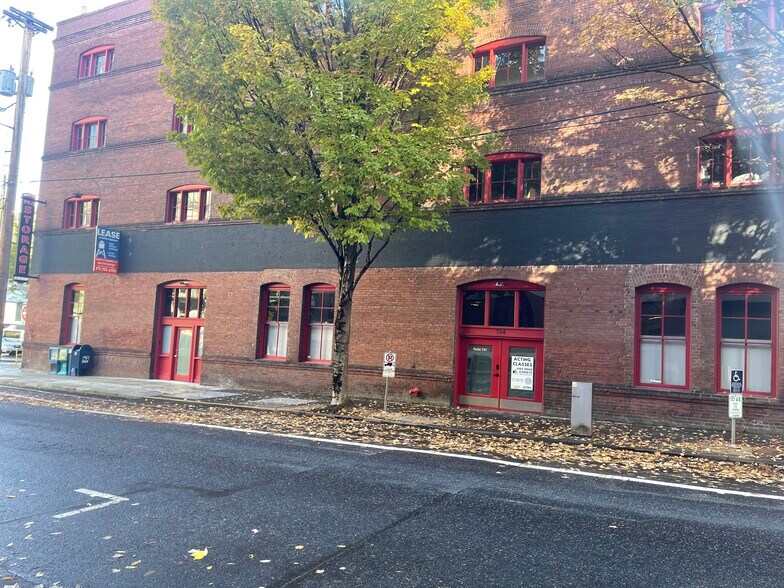 More Photos Of 734 NW 14th Ave, Portland Office Residential For Lease