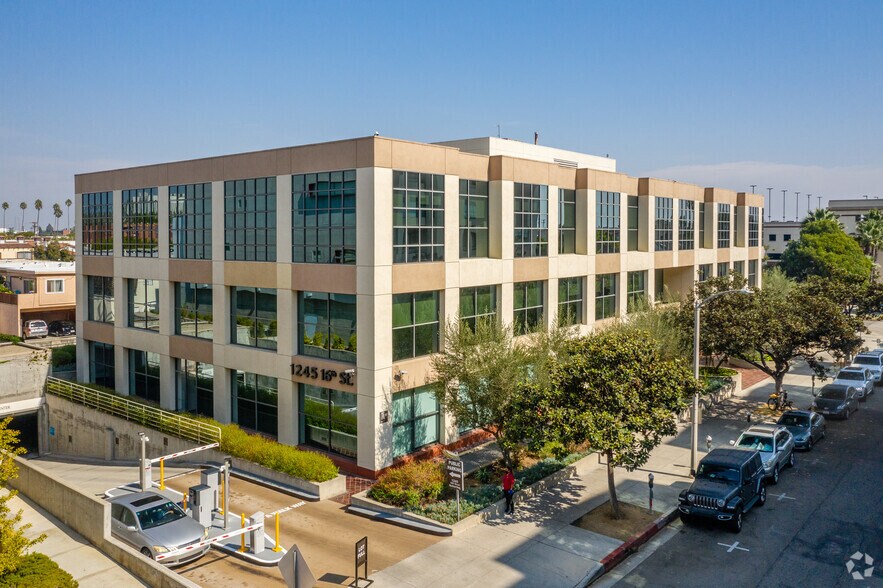 More Photos Of 1245 16th St, Santa Monica Medical For Lease