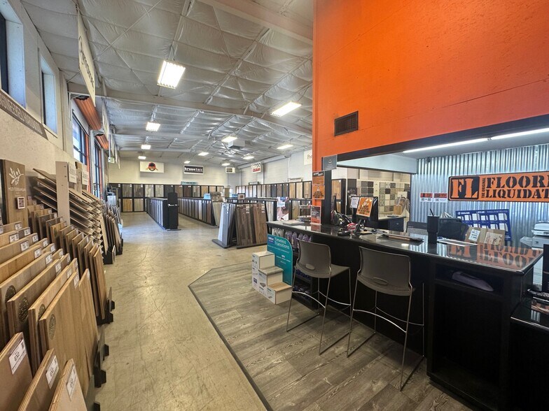More Photos Of 6611 Rosedale Hwy, Bakersfield Service For Lease