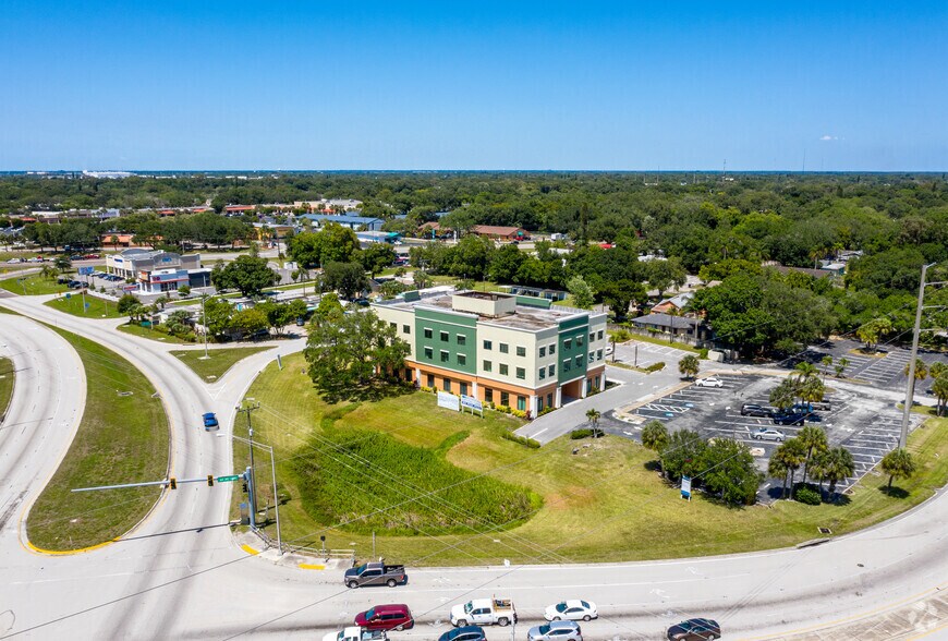 More Photos Of 109 44th Ave E, Bradenton Medical For Lease