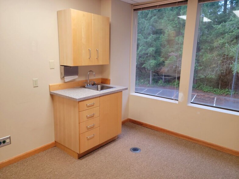 More Photos Of 118 SW 330th St, Federal Way Medical For Lease