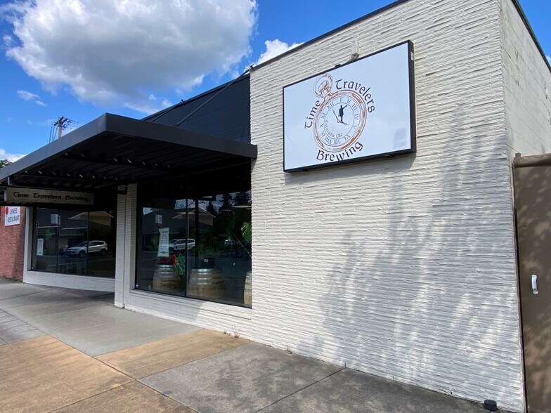 More Photos Of 326 S Broadway St, Estacada Storefront For Sale