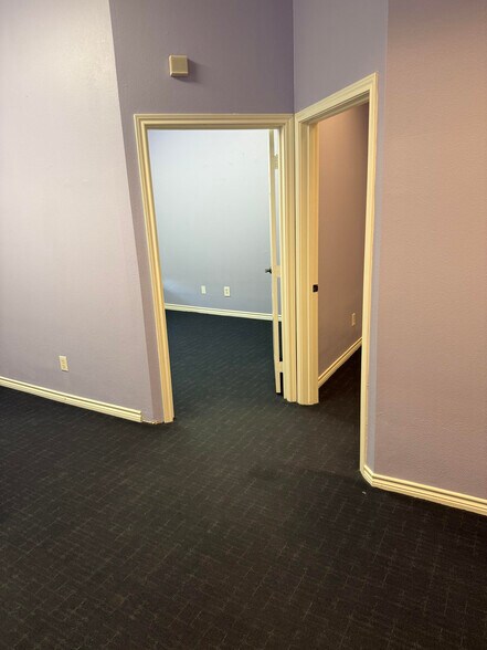 More Photos Of 1650 W Chapman Dr, Sanger Medical For Lease