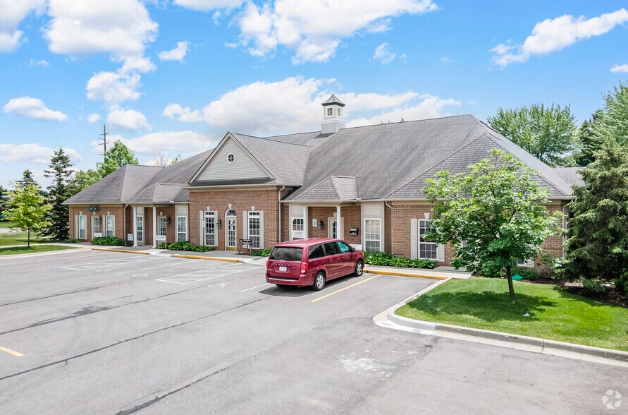 Primary Photo Of 46819 Garfield Rd, Macomb Medical For Sale