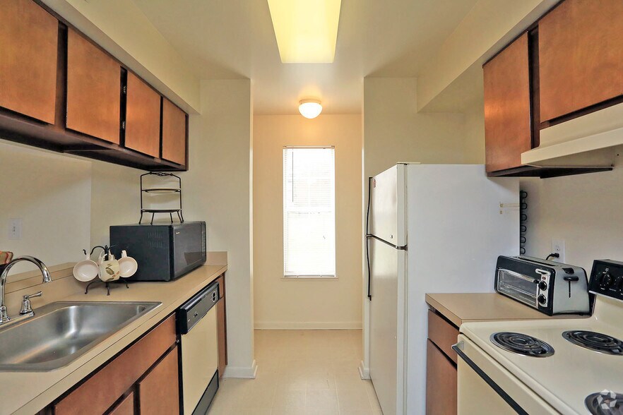 More Photos Of 201 Forest Pine Rd, Franklin Apartments For Sale