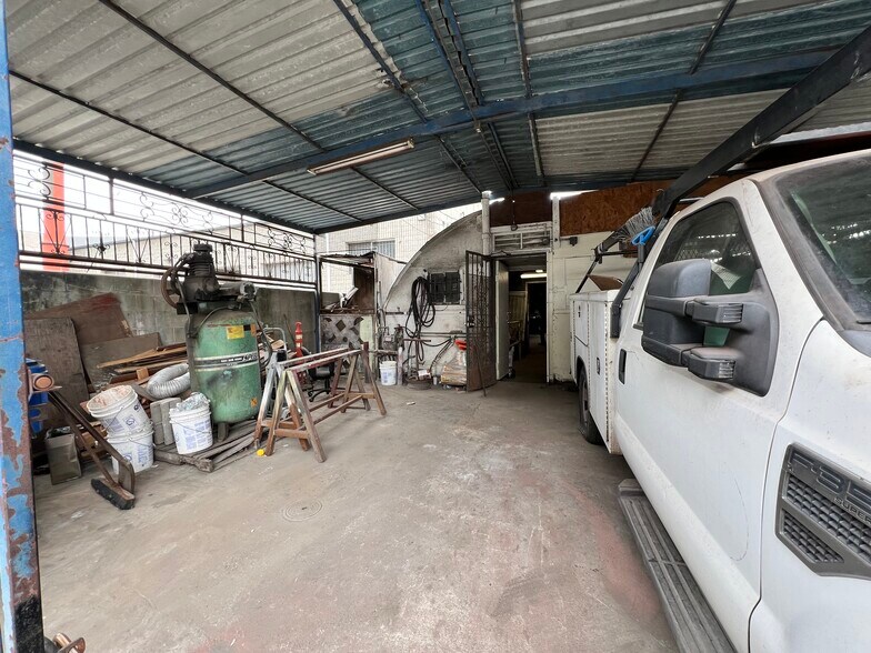 More Photos Of 6764 S Centinela Ave, Culver City Warehouse For Sale