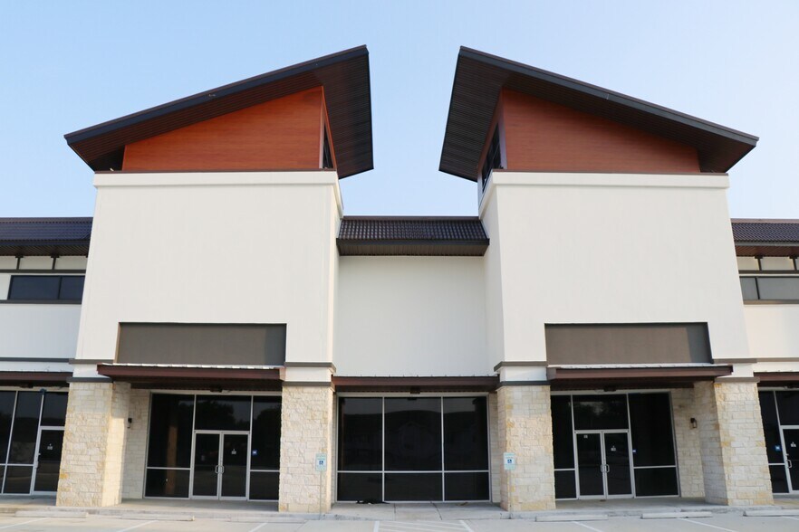 More Photos Of 9889 United Drive, Houston Office For Sale