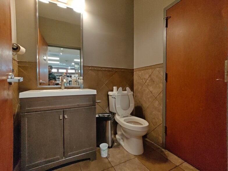More Photos Of 4257 W Main St, Westminster Storefront Retail Office For Lease