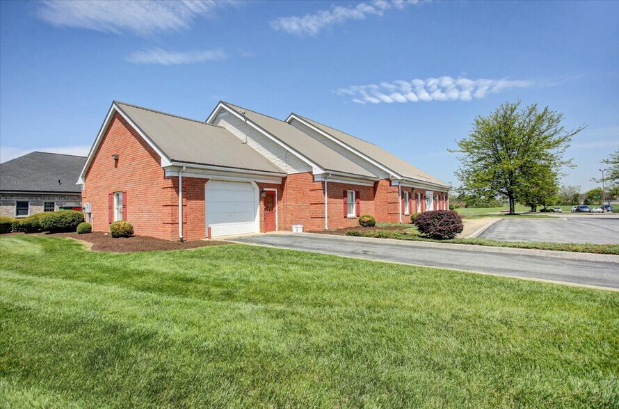 More Photos Of 1137 Kennebec Dr, Chambersburg Office For Sale