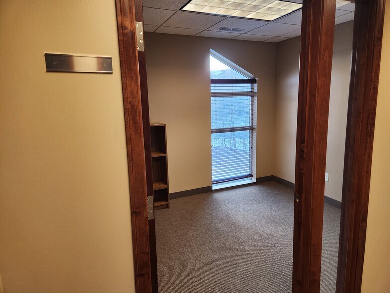 More Photos Of 3352 Sherman Ct, Eagan Medical For Sale