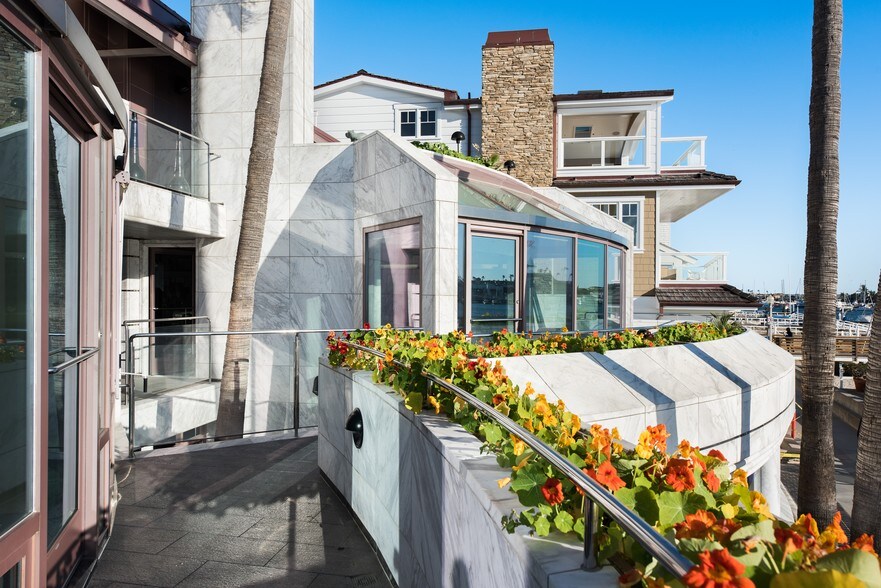 More Photos Of 504 S Bay Front, Newport Beach Office For Lease